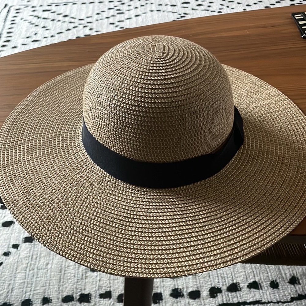 Sunhat - Picture 3 of 4